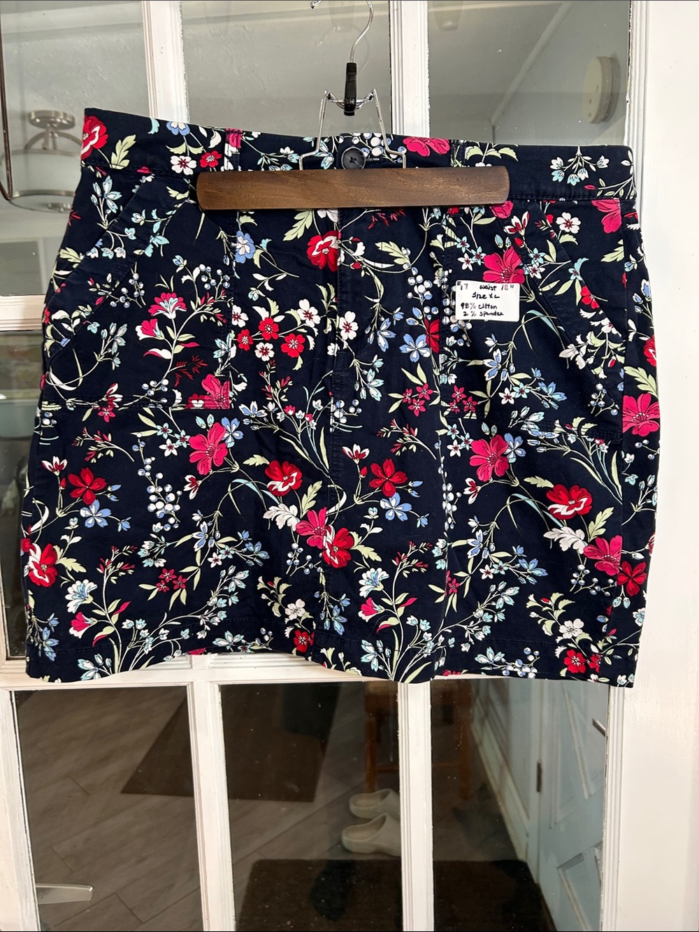 E17 Floral Print Women's Skort- Navy with Pink & Red Flowers